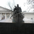 Памятник Михаилу Шолохову