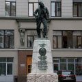 Памятник Вацлаву Воровскому